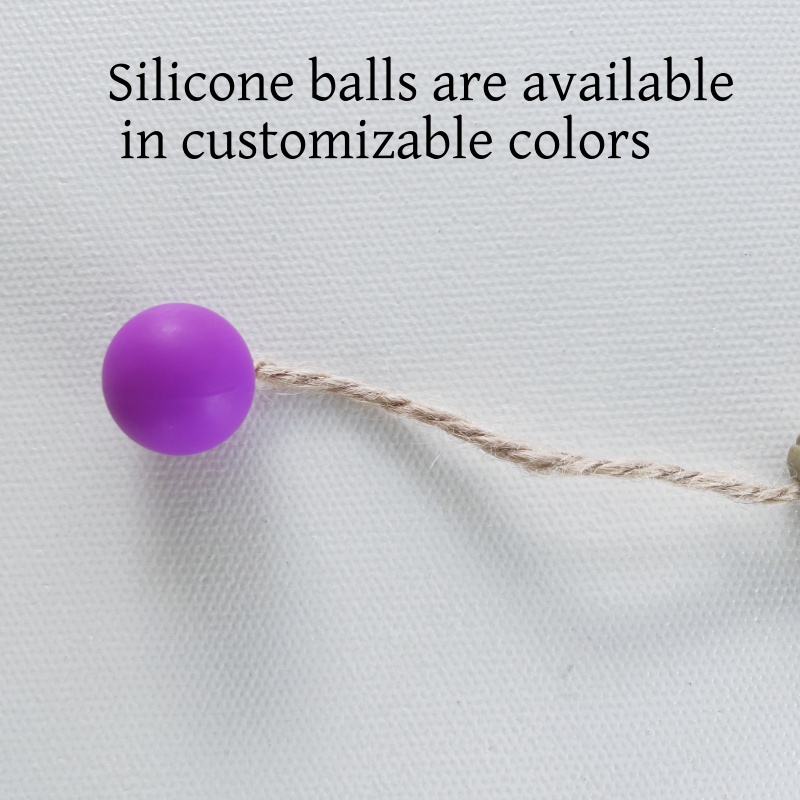  Cat Teaser Rubber Bouncy Ball with Feathers and Hemp Rope – A Lightweight Pet Toy That's Easy to Carry