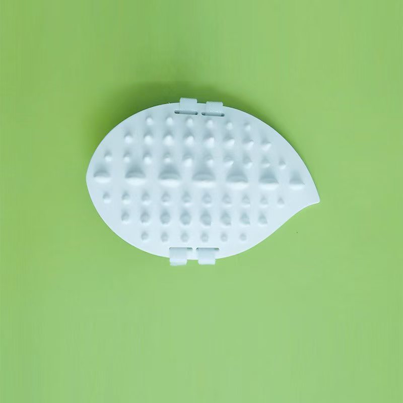 The manufacturer directly supplies Amazon's hot selling silicone hair removal brush for pets, cats and dogs, pet shops and pets